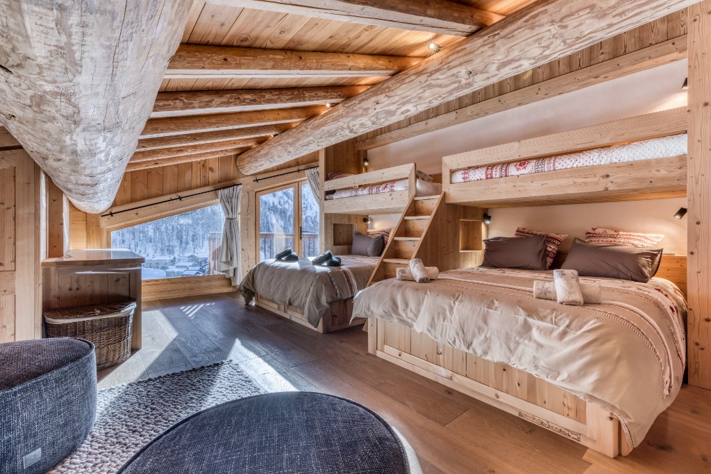 Third-floor parental suite